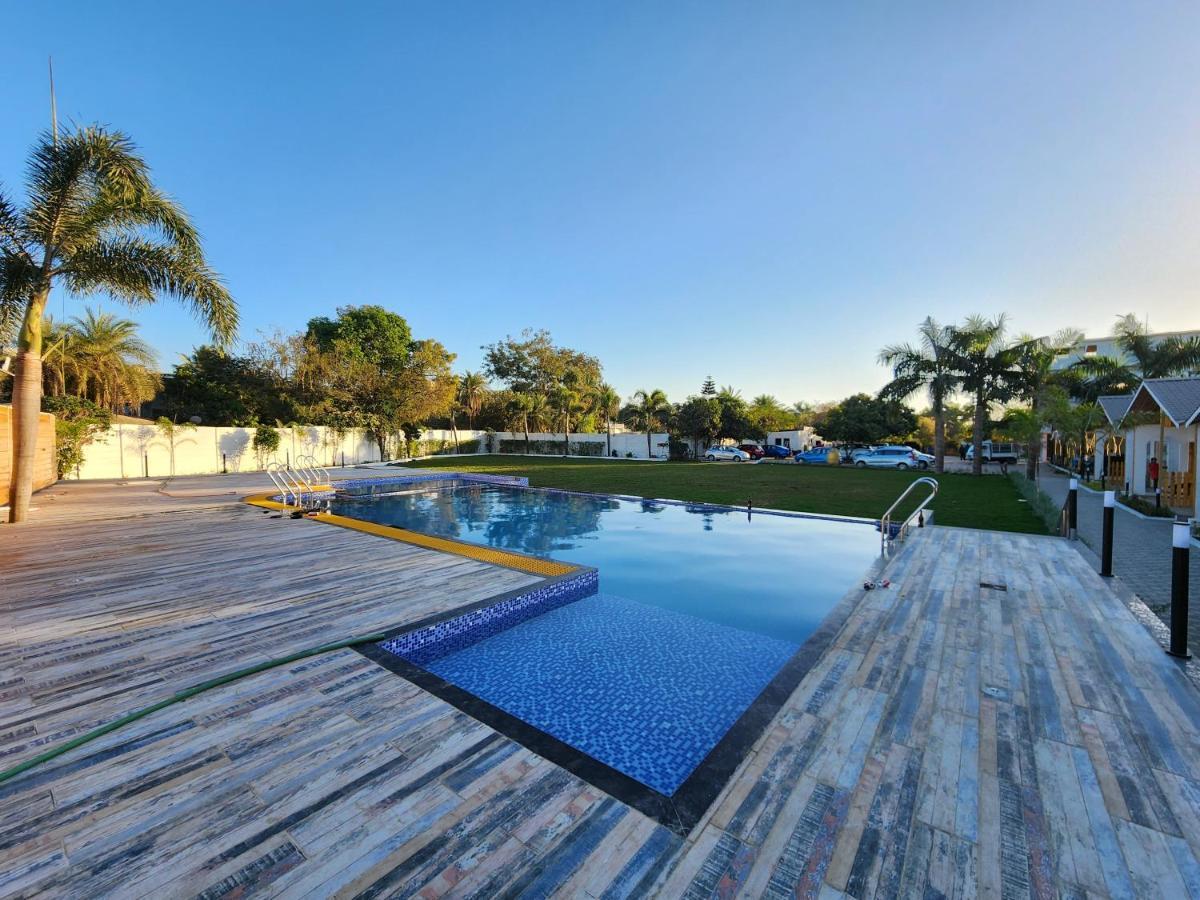 Vits Daman Devka Beach Ngoại thất bức ảnh