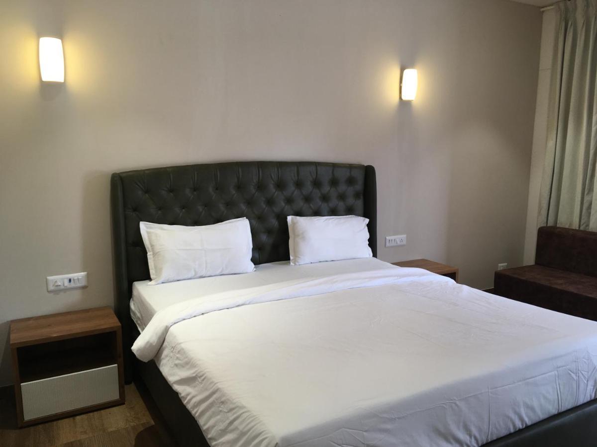 Vits Daman Devka Beach Ngoại thất bức ảnh