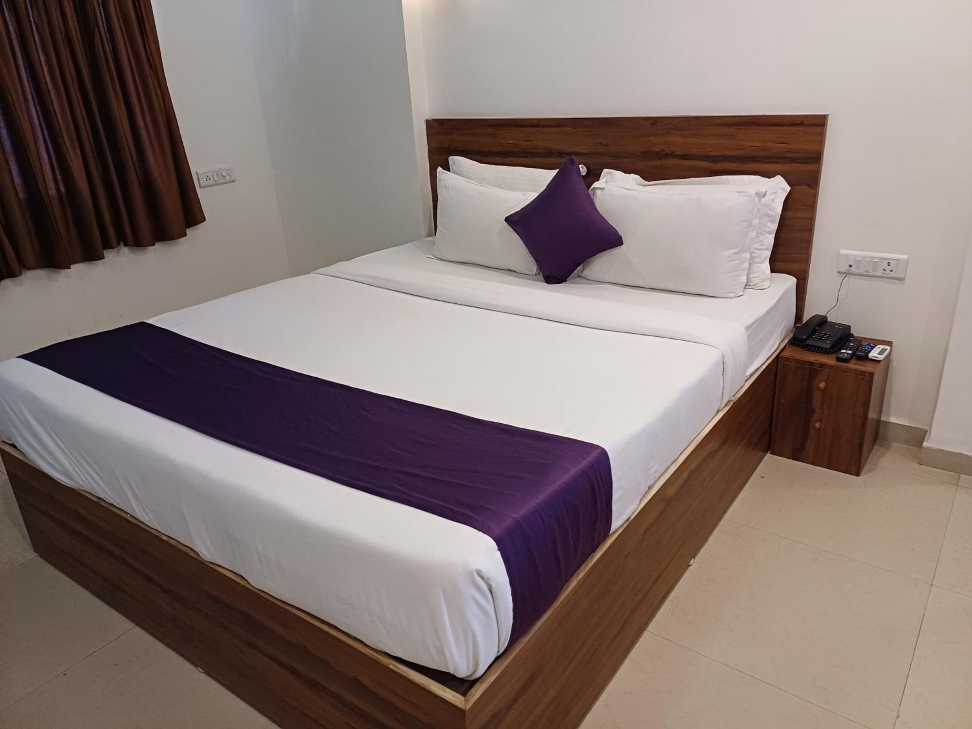 Vits Daman Devka Beach Ngoại thất bức ảnh